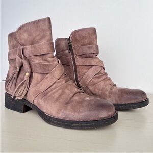 Born Women Tassels Eton Ankle Distressed Leather Comfort Booties shoes sz 7.5